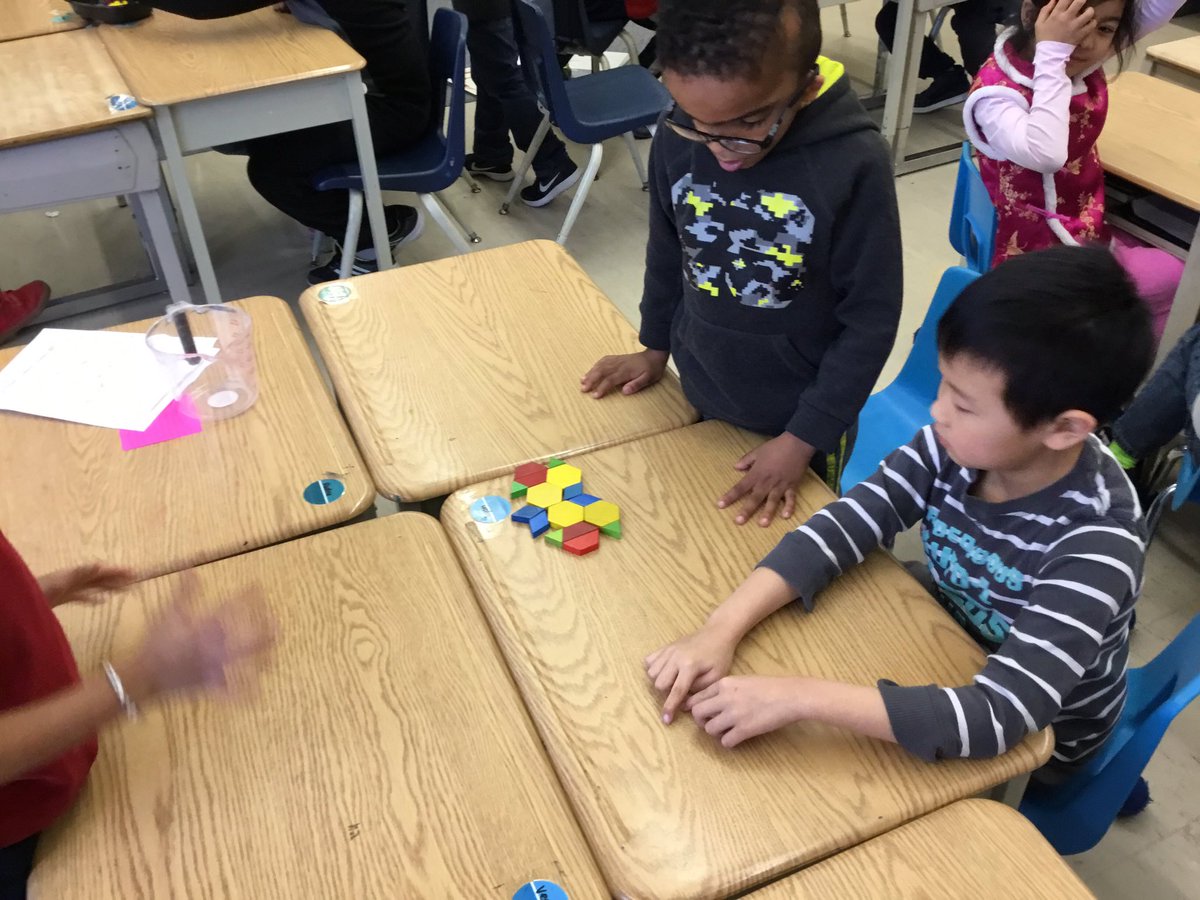 Gracefield_PS's tweet photo. Exploring symmetry in room 204! #grade1 @tdsb @EarlyYearsTDSB https://t.co/zq2C5xx2g4