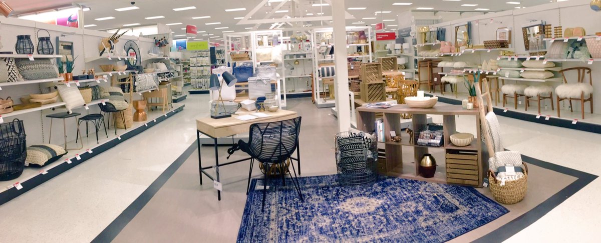 My TM, Lillian, worked her magic in Home Innovations today to spruce up the focals before the weekend. #proudVMTL #targetstyle #lovemyteam