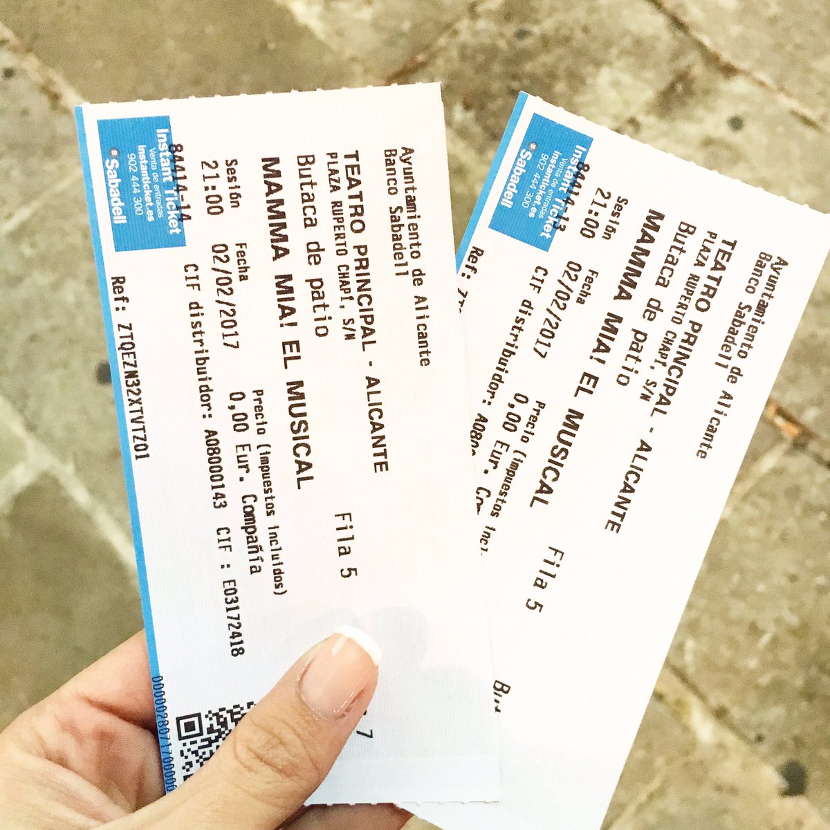enmivestidor's tweet photo. Como he disfrutado.... ha sido una pasada el musical de @MammaMia_Es en el @teaprinalicante 🙌🏼🙌🏼🙌🏼🙌🏼 #Alicante BUENAS NOCHES 😘😘😘 https://t.co/aLhtkNy4IK