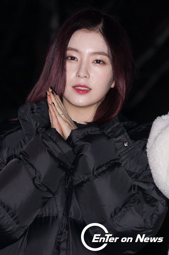 5REDVELVET's tweet photo. [PRESS] 170203 RED VELVET on the way to Music Bank Rehearsal

IRENE (3) https://t.co/SNEZc64I8G