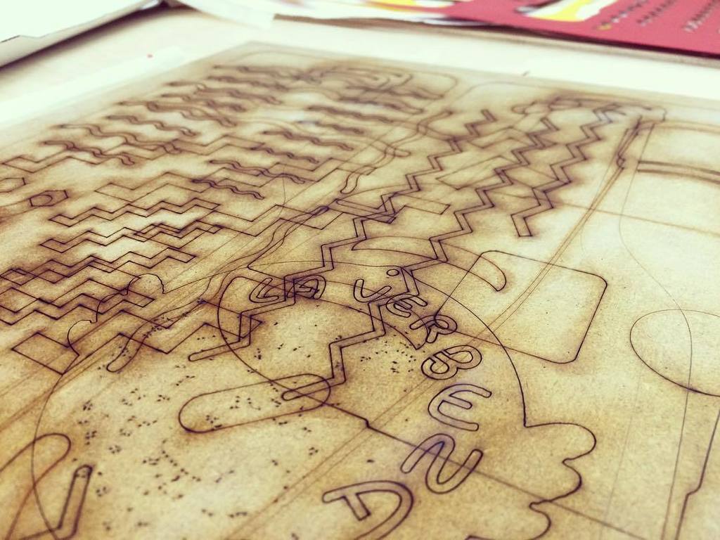 flanlog's tweet photo. The power of #hackathone !! #IOT #lasercut #fablab #demolab #lab #cataLab #cata #Technology #beer https://t.co/3gOLGe2N7b