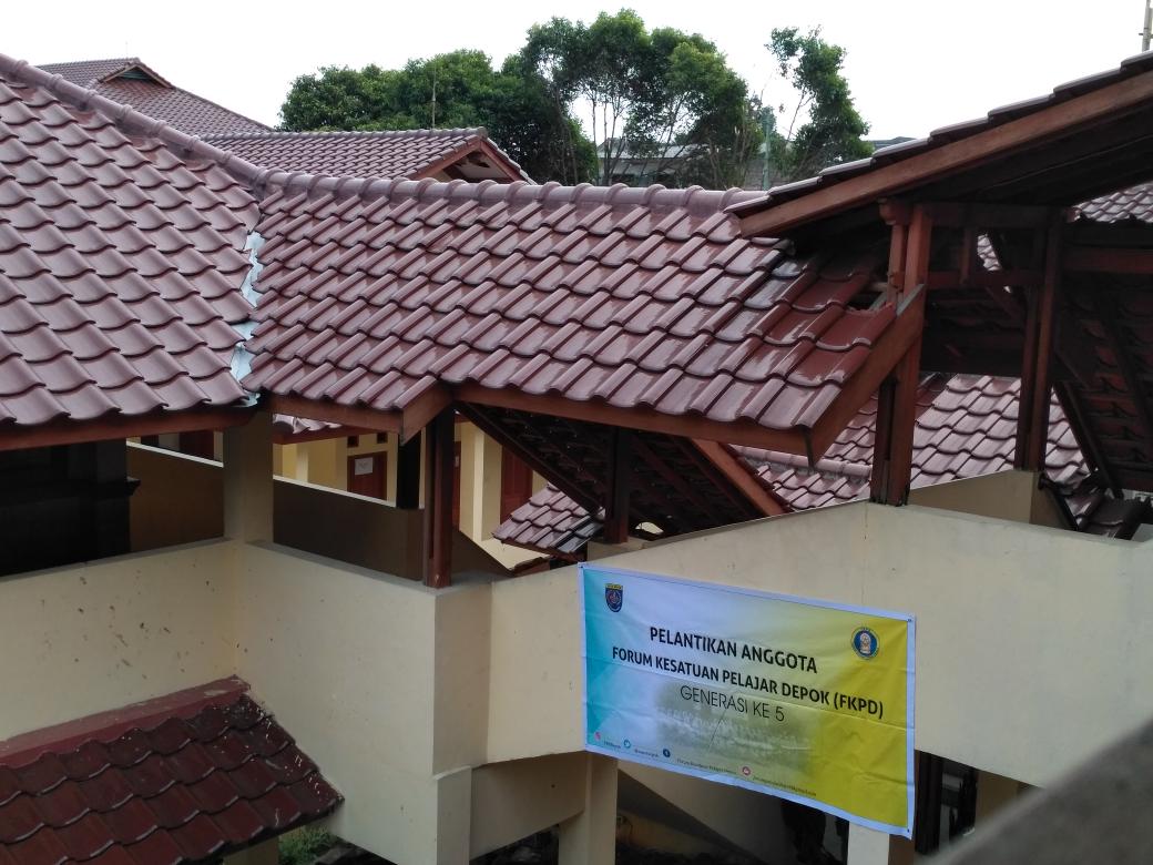 Pelantikan hari ini bertempat di Ruang Multimedia SMA Negeri 2 Depok. Yuk merapat! #PelantikanFKPD5 #SemangatJumat