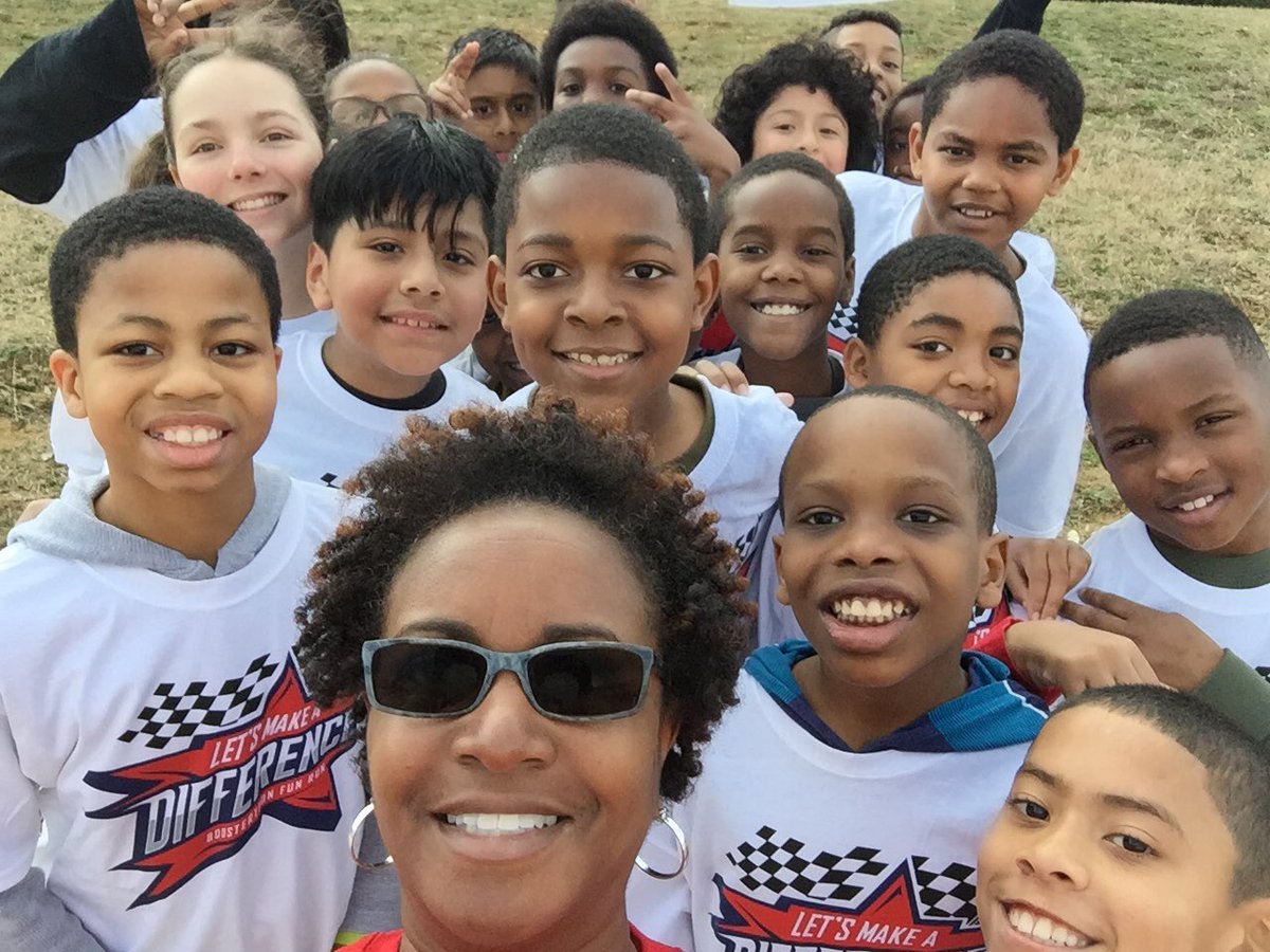 pvtdcr's tweet photo. @mallardcreekes; MCES FunRun 2017!!! We had a blast!! https://t.co/EsA3mt1aBs