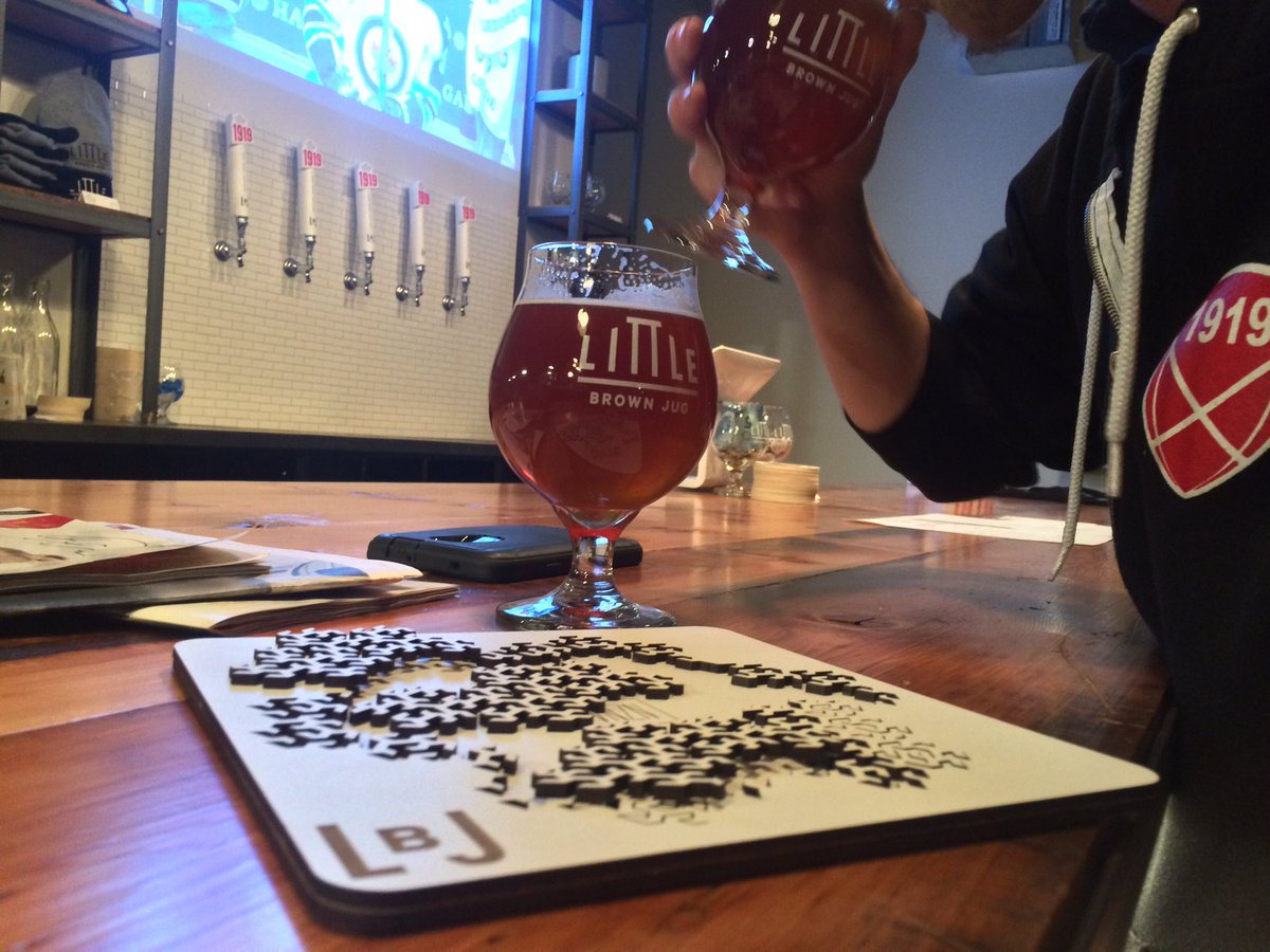 Good times again with <a href="/StrikeUltimate/">Wpg General Strike</a> at <a href="/LBJBrewing/">Little Brown Jug</a> #gojetsgo