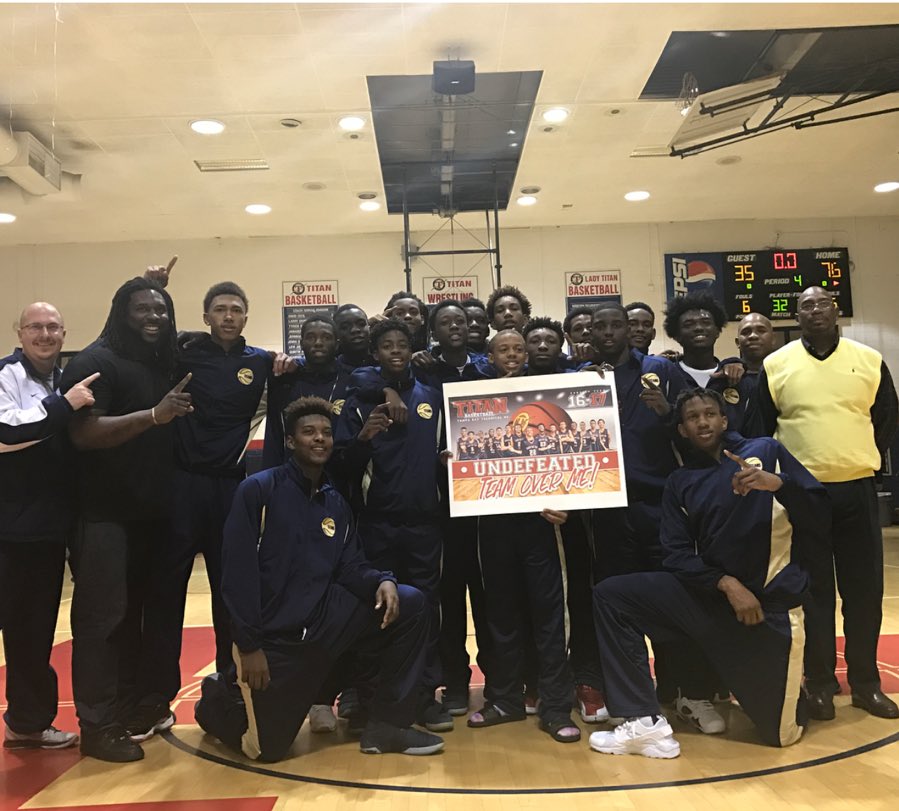 yaboi_rese's tweet image. WE made history tonight &amp;amp; WE worked hard for it‼️ this was the best move I&apos;ve made 💪🏽 feels good to contribute my talent🙏🏽20-0🤷🏽‍♂️#techboys