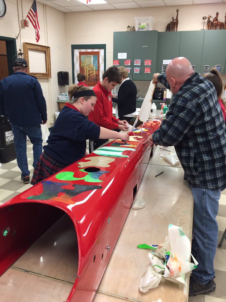 MSHSeureka's tweet photo. Arts Day! A tradition at MSHS that students love! Thanks Home &amp; School for your support and thanks Mrs. Bachmann!@MSHEureka @archstl https://t.co/hoj9XInk1d