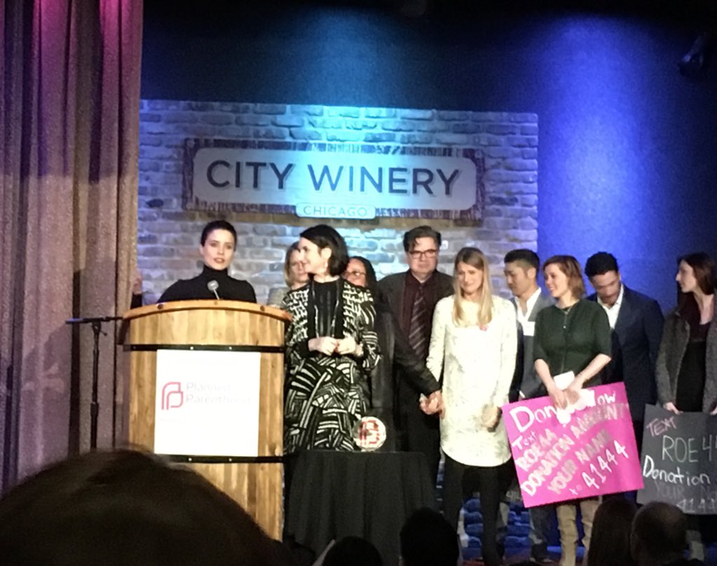 pledge270's tweet photo. @SophiaBush stands with planned parenthood! #PlannedParenthood #citywinery #istandwithplannedparenthood https://t.co/RCkCsrcKsV