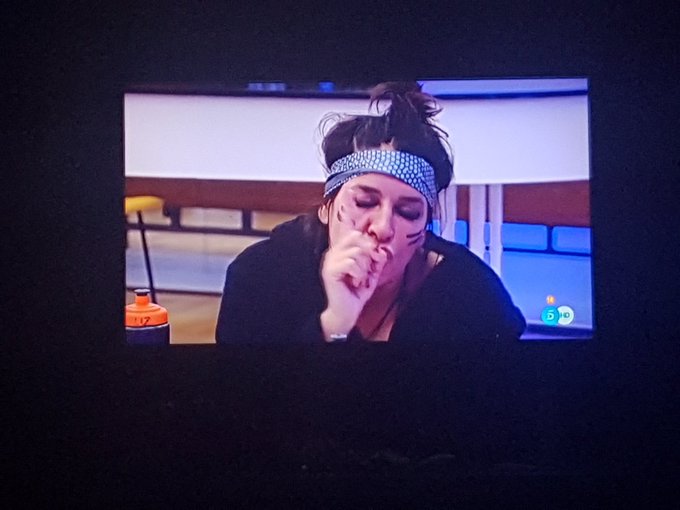 Consejo doy y para mi no tengo
Aida a irma..
Vale soy una engachada lo admito 😂😂
#vipdirecto 3:33 madrugada🙈