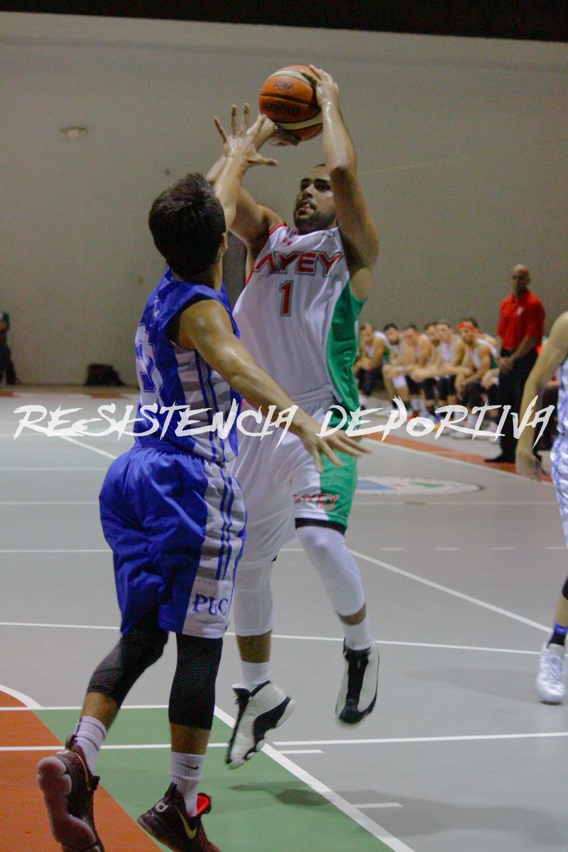 felicianomedia's tweet photo. #LAIBasket🏀 ¡Partidazo en el Toriseo! Toritos #UPRC remontan y ganan 77-72  a los Pioneros #PUCPR. Christian "Cuco" López 38pts. https://t.co/Xer5N3ZoVx