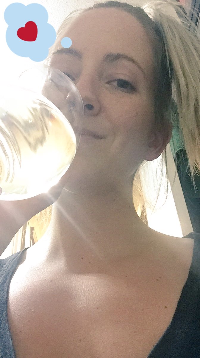 KennnnnnnyB's tweet photo. Happy place! ❤❤ #WinefestWin Rules @ https://t.co/XeVGFBIfn3 @VirginRadioYYC @Winefest https://t.co/JbhEICfDOY