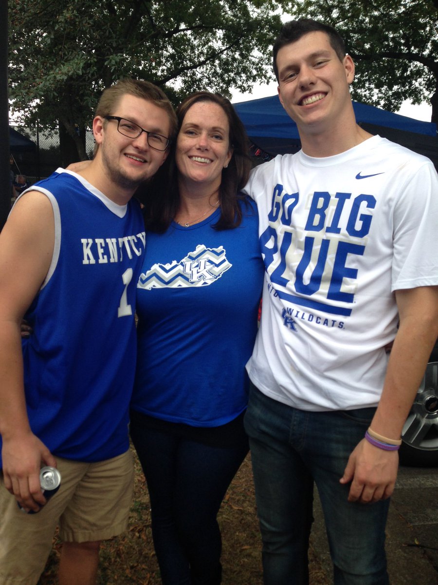 kelstans's tweet photo. #prayersformitch💙 Guess who is back in the Bluegrass?? @king_mitch10 so happy!!!! https://t.co/lvmrkp09vr