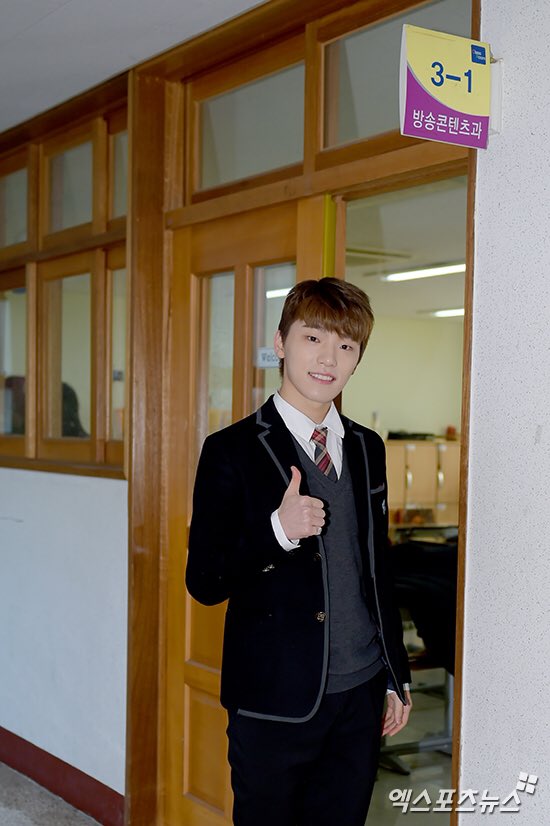 lq dino 🌷 (@lowqualitydino) on Twitter photo 