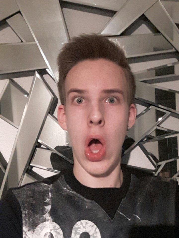 SkyFabiTM's tweet photo. Sind ja nur noch 16std 3minuten bis zum Stream https://t.co/nkv3yzR6hT