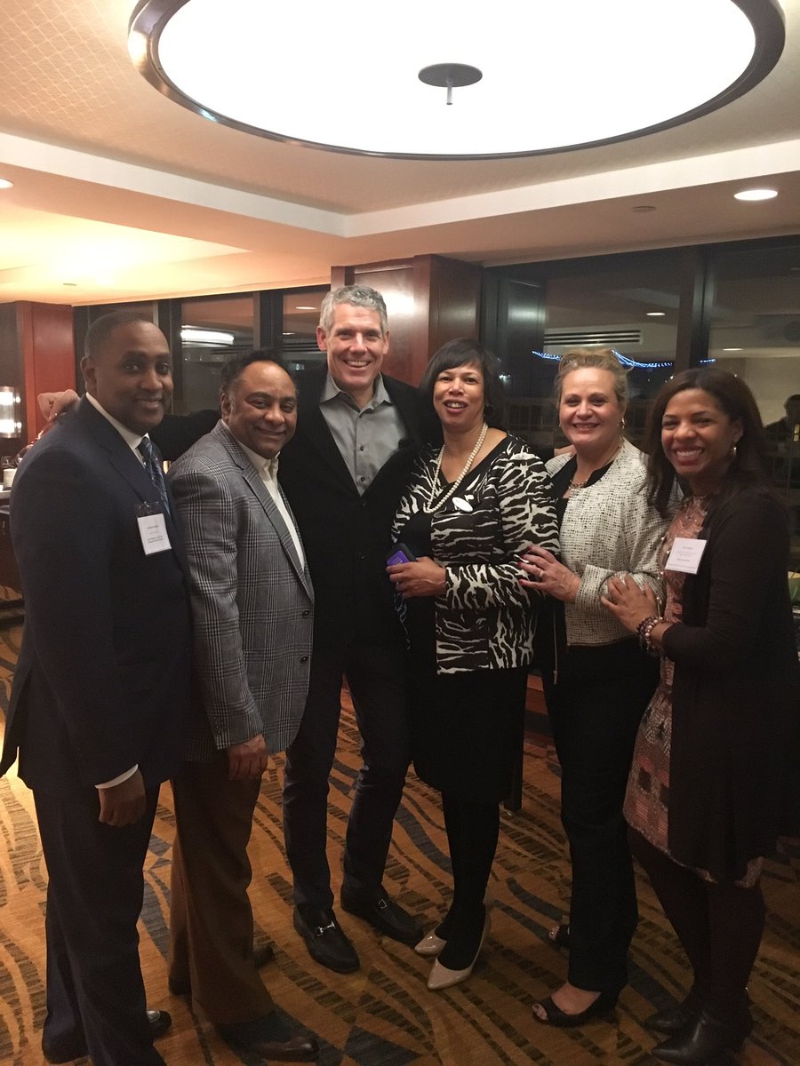 MarloGaal's tweet photo. Hyatt BLACK Leadership Summit #inahyattworld @hyattwashington @gshoward_gail @t2stoudemire @sghaggs @derrickmorrow @dianaqalvarez https://t.co/sITAbe6HIc