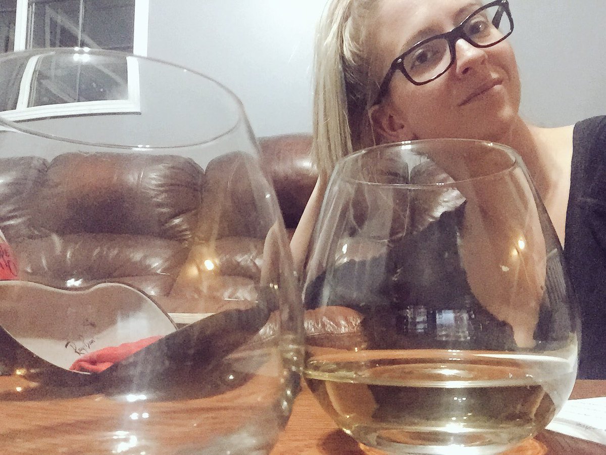 KennnnnnnyB's tweet photo. How to get thru studying .. step 1 Drink wine ! #WinefestWin Rules @ https://t.co/XeVGFBIfn3 @VirginRadioYYC @Winefest https://t.co/t2te0Mzrml