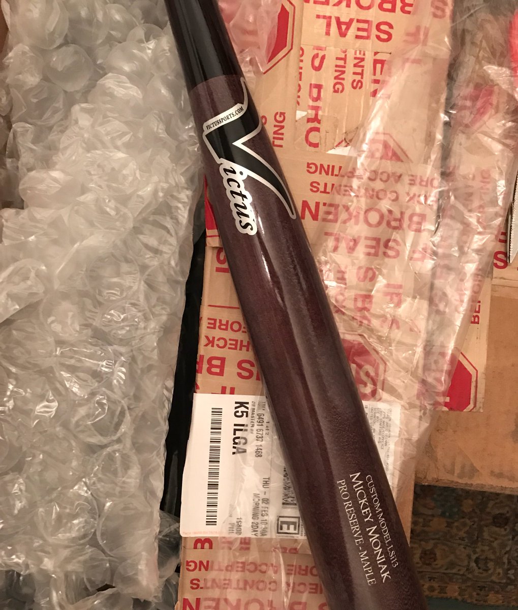 CertainPR's tweet photo. The @mickeymoniak bats are in! Sick sticks by @victussticks - meet MM, '16 @mlb #1 pick &amp; Phuture @phillies ⭐️2/4 12p @phillysphamousambler https://t.co/fpAtEkcywd
