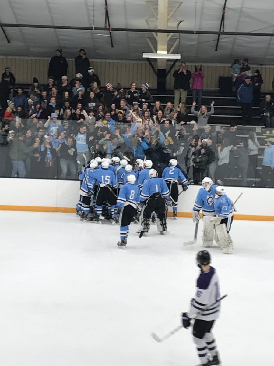 Husky_Hockey's tweet photo. GOAL!!!!    North wins!! https://t.co/mQzlRduQTU