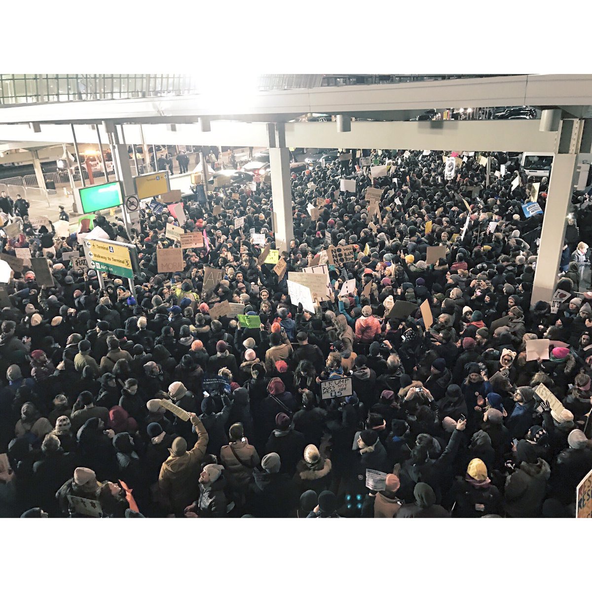 MicahInstitute's tweet photo. Join Imam Talib Abdur-Rashid who is leading Jummah prayers with friends & allies at #JFK tomorrow at 12:30PM #jfkprotest #JFKTerminal4 https://t.co/JRvMl6NyXO