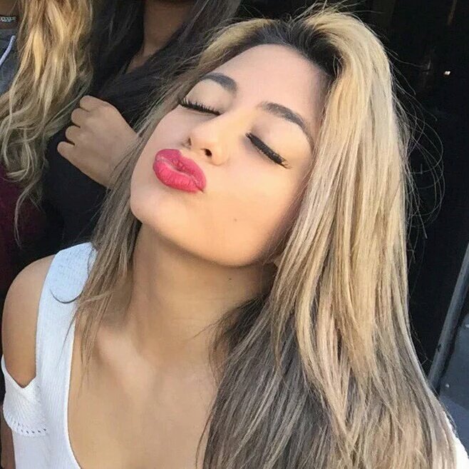 _whyeleven's tweet photo. @AllyBrooke SEE THIS AND READ PLEASE ❤I LOVE YOU AND I WANT MEET YOU ONE DAY BABY.THANKS FOR EVERTHING.
@WeLuvAllyB https://t.co/pI4XMmgFV4