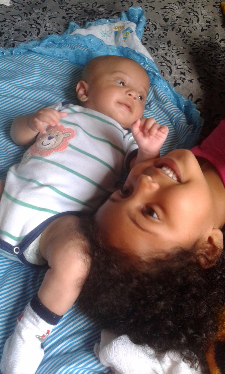 Deus é  maravilhoso.  meus presentes.