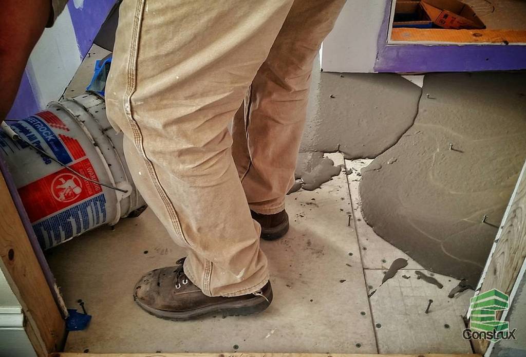 GoConstrux's tweet image. Level up! ⬆ Getting floors back on track since 2010. #GoConstrux #LevelUp #GraduateHospita… bit.ly/2kvx84U