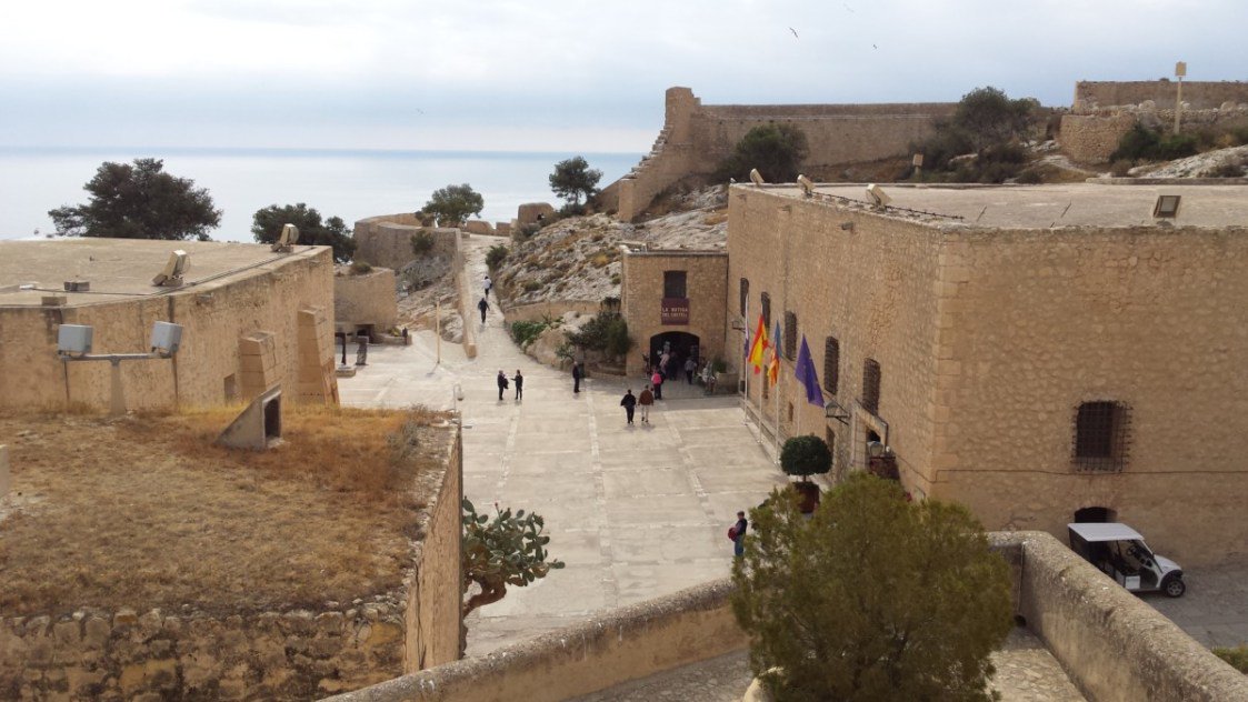 ConsuladoEspMel's tweet photo. Discover the #SantaBarbaraCastle in #Alicante, one of the Spain’s largest mediaeval fortresses. #Wanderlust

https://t.co/w2luOaZgNg https://t.co/0fte04qfwQ