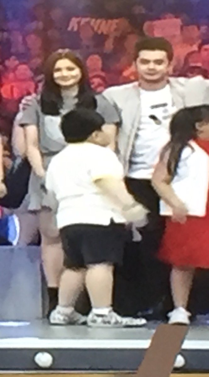 iamdjhay12's tweet photo. May nagmomoment sa gilid @takako2104 @thatsmybaemiggy #TROPSFridayOps https://t.co/KTrxPJWYel