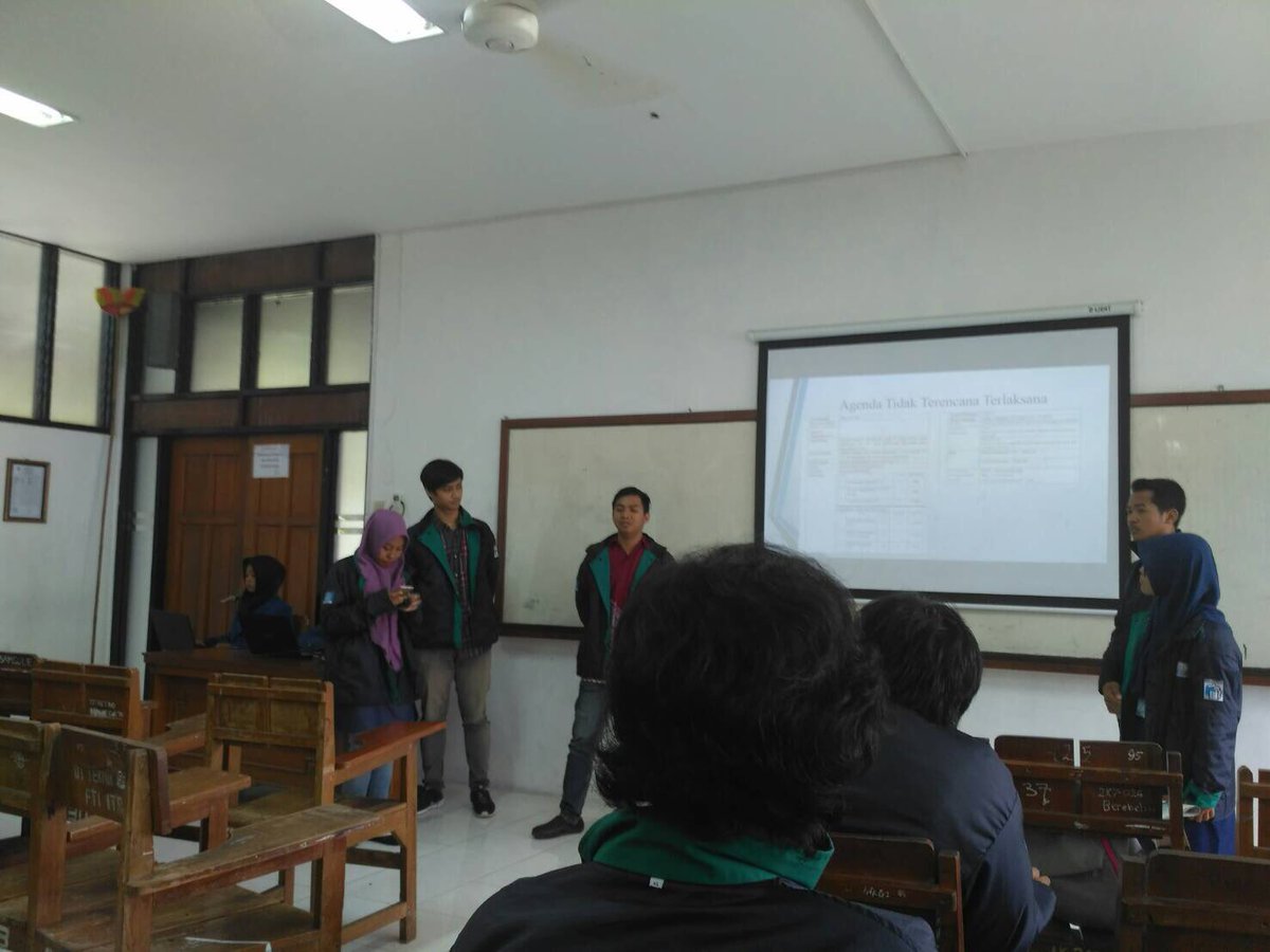 [LIVE REPORT] 
Penyampaian Agenda dan Program Kerja oleh Departemen Big Event HIMAD3TEKTRO 2016/17