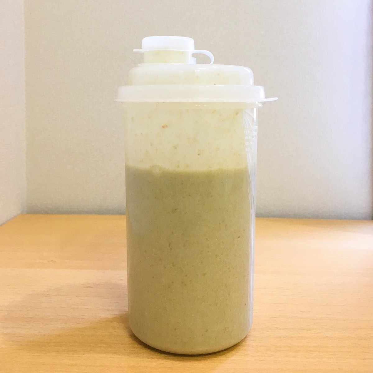 まとり Compが現在取り扱っているシェイカーだとオフィスで飲むには長い 短めのプロテインシェイカー はロゴが主張する スタバのサニーボトルは可愛いけれどギリギリ と悩んでいたところに 100円ショップで まかせてポット に出会い いまのところこれ まとり Compが現在取り扱っているシェイカーだとオフィスで飲むには長い 短めのプロテインシェイカー はロゴが主張する スタバのサニーボトルは可愛いけれどギリギリ と悩んでいたところに 100円ショップで まかせてポット に出会い いまのところこれ