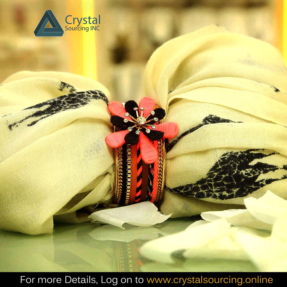 BugAccessory's tweet image. We deal in products like #Necklaces,#Earrings, #Cuffs and #Bags etc. Click Here : crystalsourcing.online