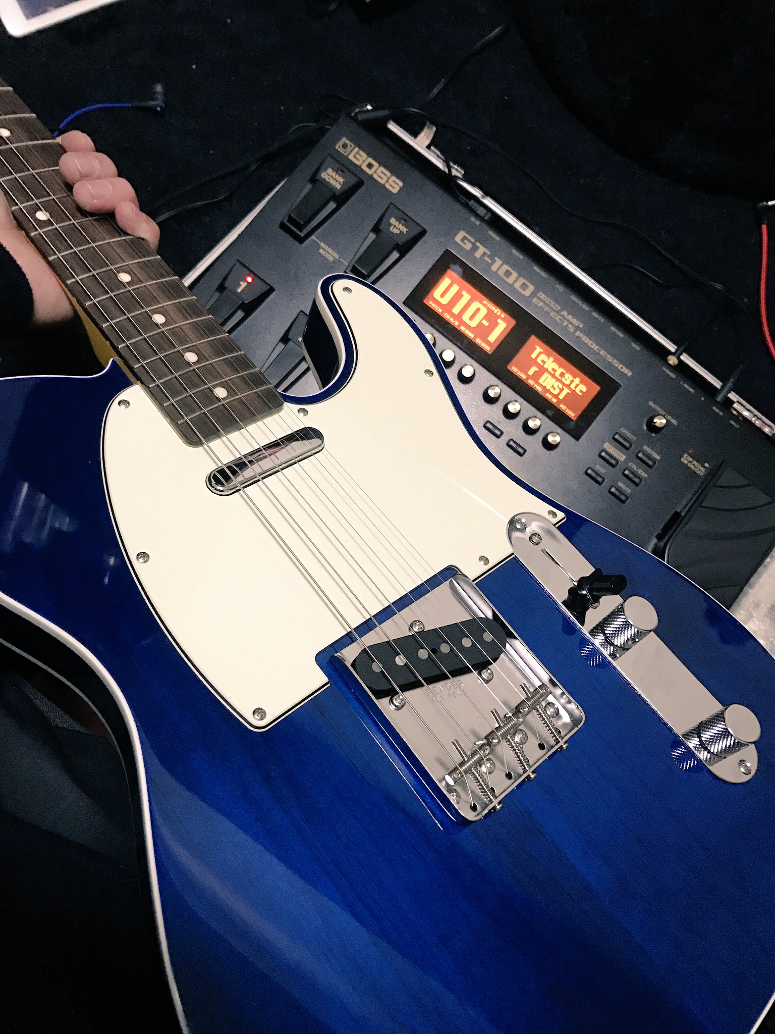 中村 日向 エフェクターにテレキャス用のセッティング作ったけど 良い音 僕はレスポールは弾きにくくて使わないけどハム系の人ってけっこう歪ませるイメージがある でも僕はテレキャスはボリュームのコントロール加減でクランチ