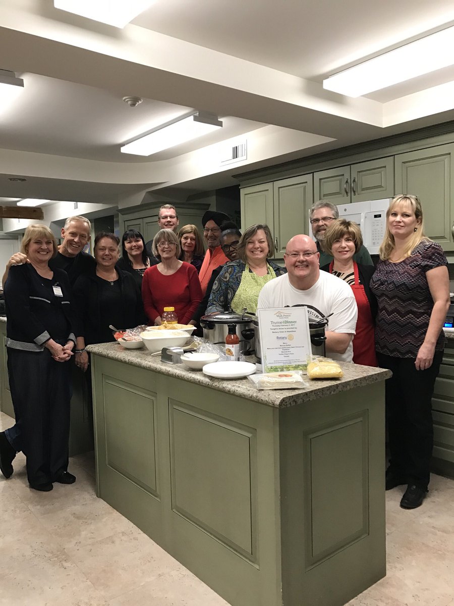 alexnmoroz's tweet image. A great service project and then fun social time. Rotarians who work hard and have fun! @MarkPreeceHouse @rotaryhamilton #HamOnt #rotary