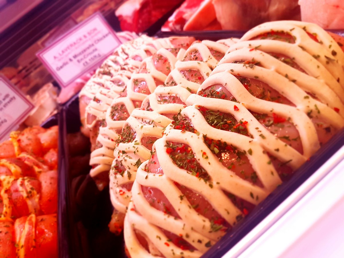 #garlic #chicken #encroute stuffed with #mozzarella ,in #lattice #puffpastry ! #foodie #lovefood #butcher #WinnerWinnerChickenDinner