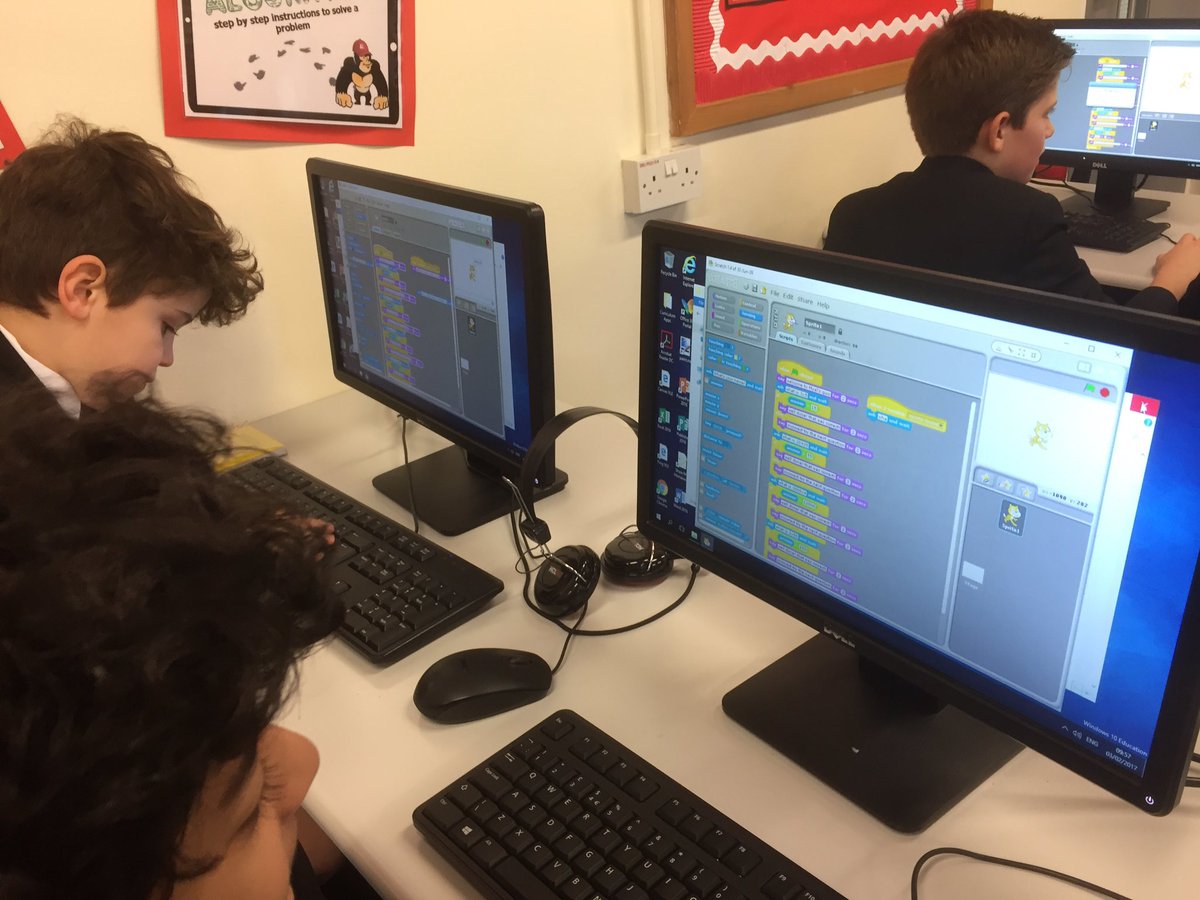 NottsHighIJS's tweet photo. Year 4 are coding quizzes this morning. #programmersoftomorrow https://t.co/T8S0ztFJ1W