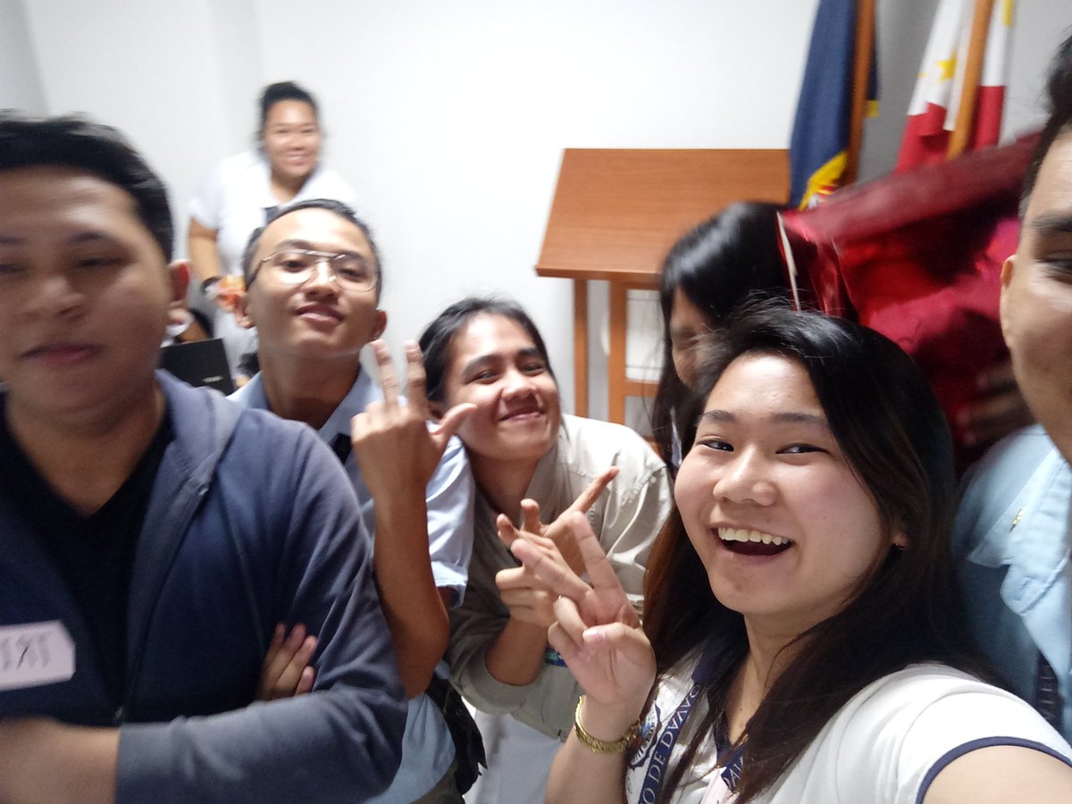 lyenkrenz's tweet photo. #PsychDays2017 Day 2 ππ for some reason na-apil ko sa Family Feud π GO FROMM!! #TeamFromm #WinWin https://t.co/iVs7QMlyvI