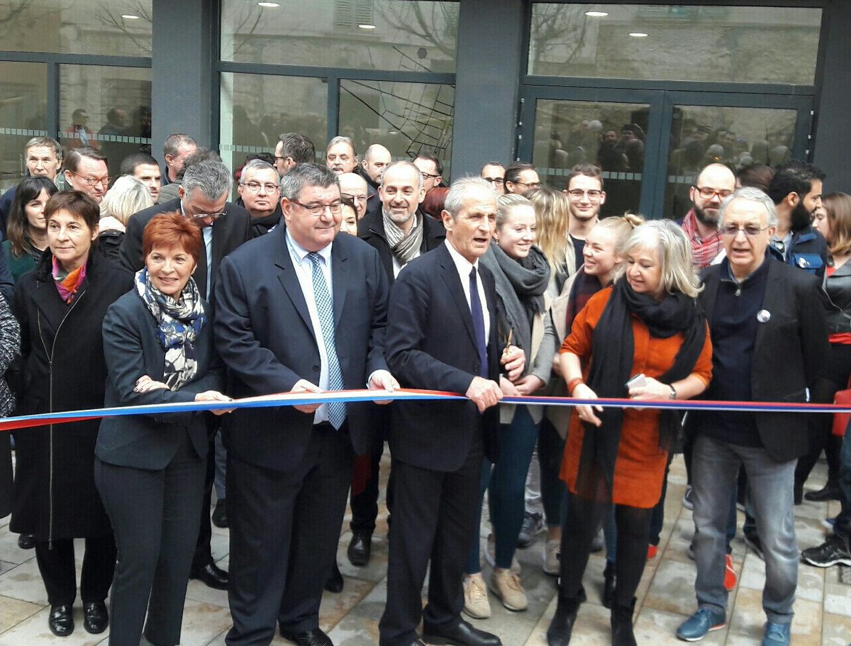 Inauguration ce matin du Port des Créateurs place des Savonnières à Toulon, espace culturel et associatif.