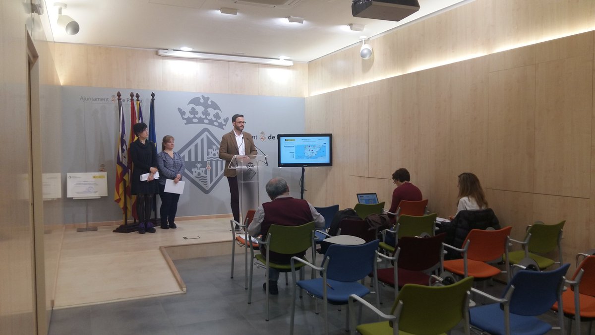 hila's tweet photo. Col.laboram amb el ministeri x oferir-los informació de les infraestructures de l'@ajuntpalma q ajuden a millorar la salut de la ciutadania https://t.co/06YgJRC5fM