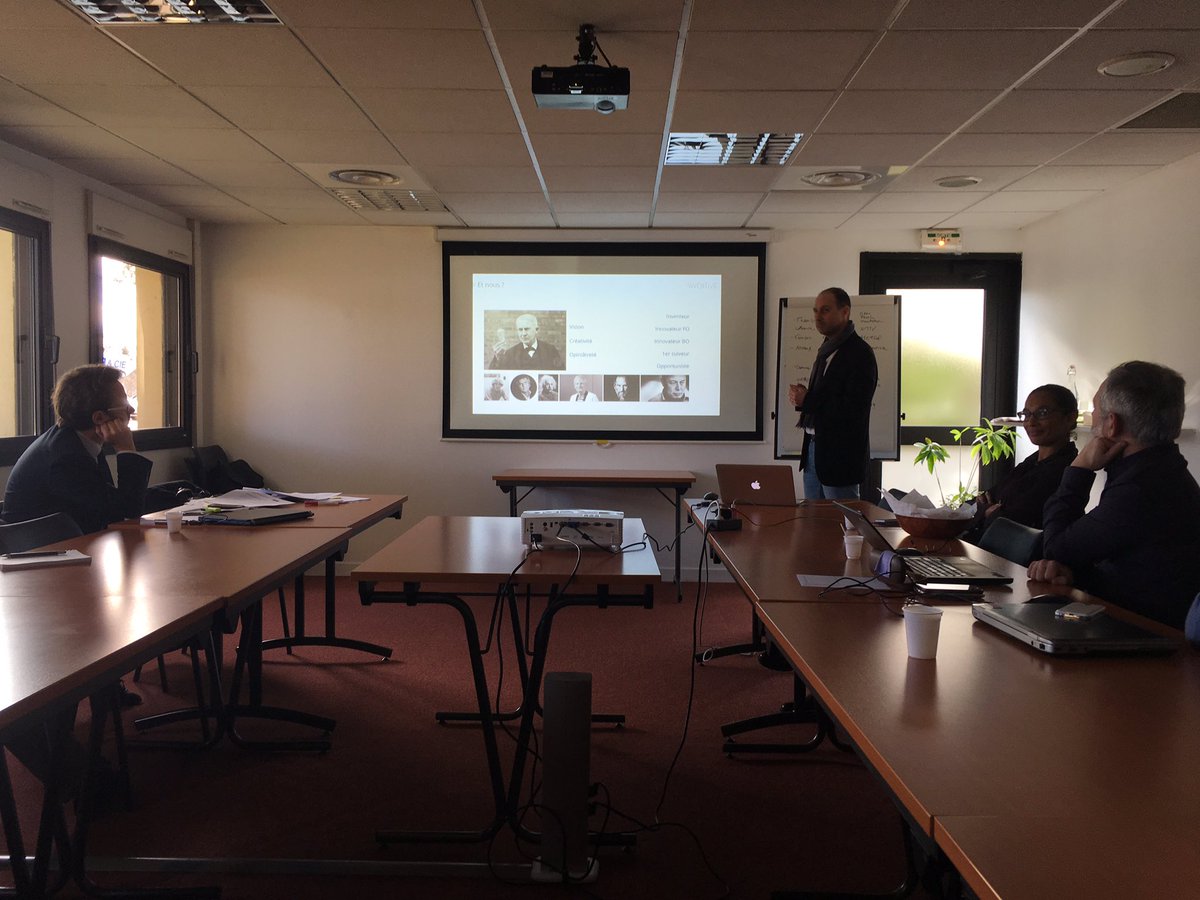 ADIRA_asso's tweet photo. Présentation sur l'innovation avec @ArnaudBonnefond d'@InventiveFR dans le cadre du Groupe ADIRA Architecture & Innovation #innovation #idee https://t.co/k5FSffJnPt