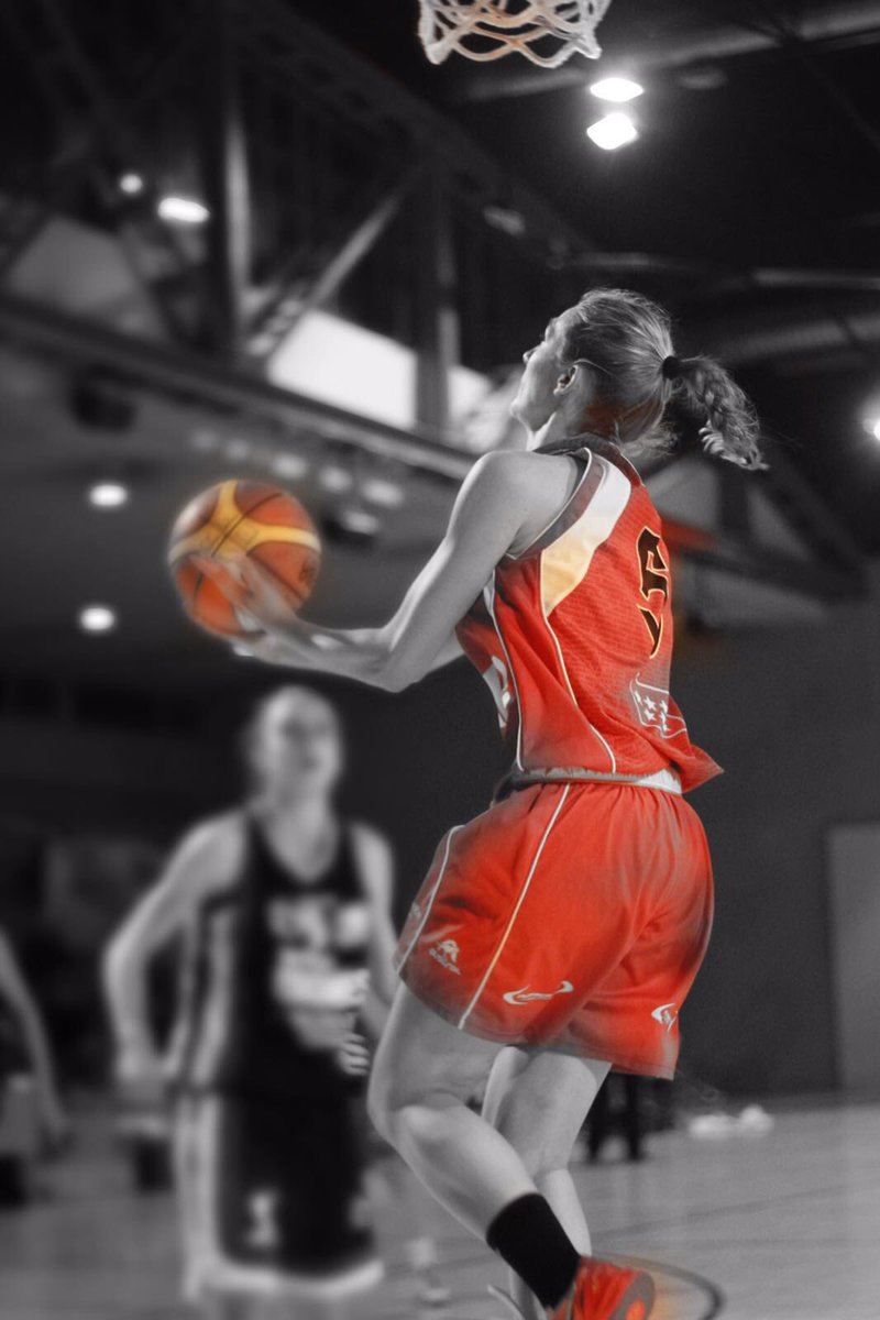 ¡Oh capitán, mi capitán! bit.ly/2l2fB1R ;) ¡MUCHAS GRACIAS ESTHER! Indomable. Exigente. Luchadora. EJEMPLO. #CREF!