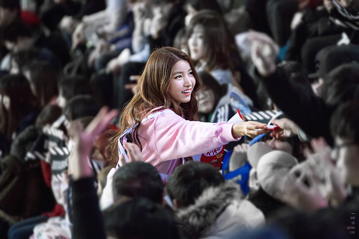 C3uE3mGUoAMokBb.jpg:large