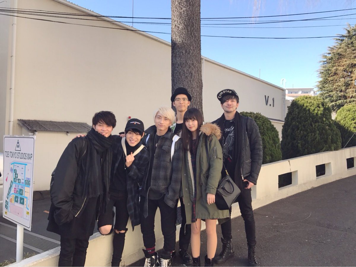 磯村勇斗 V Twitter 今日は ｖシネマ ゴースト Re Birth 仮面ライダー スペクター の試写会に行ってきましたよ そして 久しぶりのゴーストメンバ 主役の涼介がいないですが 2月19 26日は舞台挨拶もあるので 是非お楽しみに 今日は泣いてしまいました