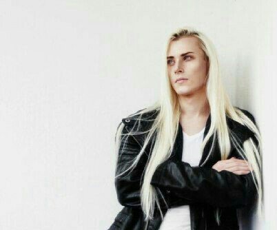 BloomPace's tweet image. A young #Thranduil 😍
He could play an elf as well. 😉💖☄