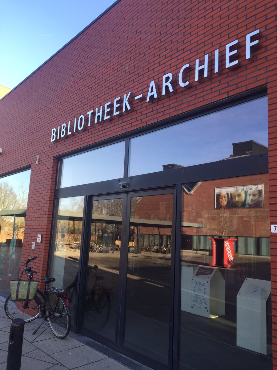 Sunshine on the final day of <a href="/faronet/">FARO</a>  <a href="/UkNatArchives/">The National Archives</a> #WinterSchool2017. <a href="/bdnil/">Bart De Nil</a> <a href="/Mink_ED/">Andy Mink</a>