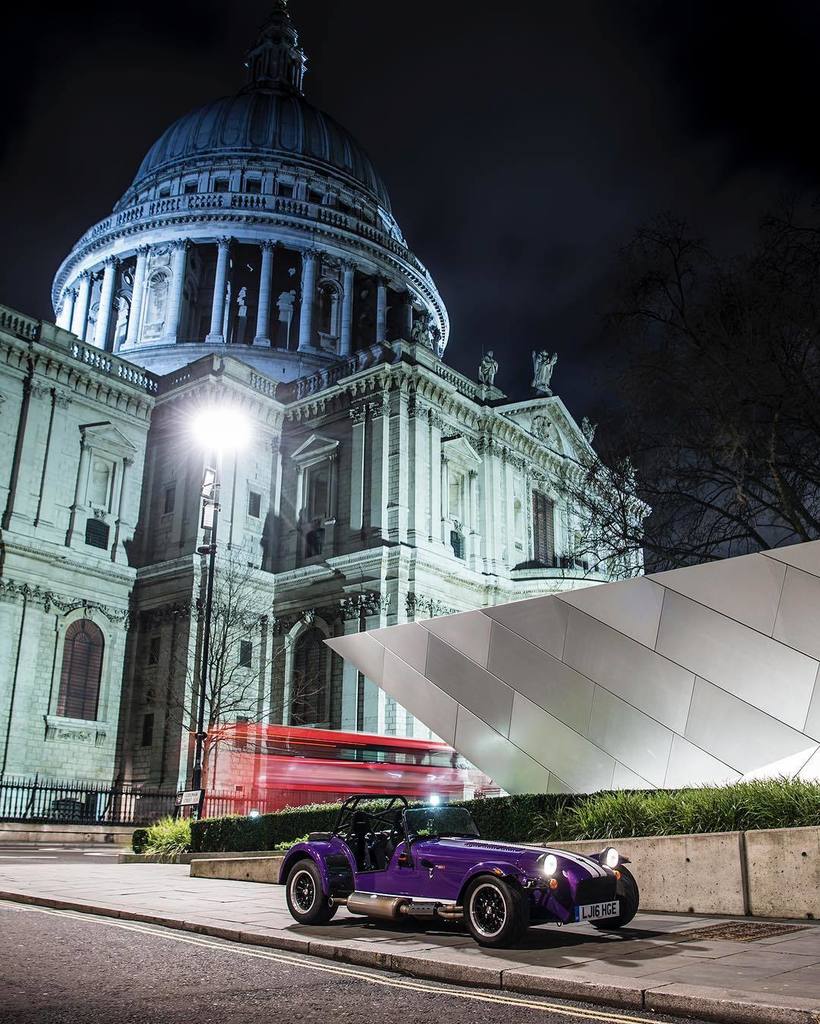 GFWilliams's tweet photo. Roof off, perfect drive round London in the @caterhamcarsltd #360R! https://t.co/xXzeSHtC0d https://t.co/faWhMI1VD5