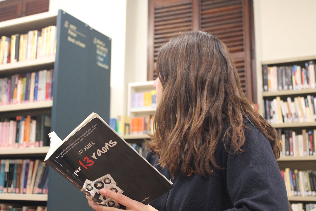 tretzeraonetes's tweet image. Quarta raó de les tretze #CECVContemLecturaAVL Coordenada D7. Resseguim les pistes.