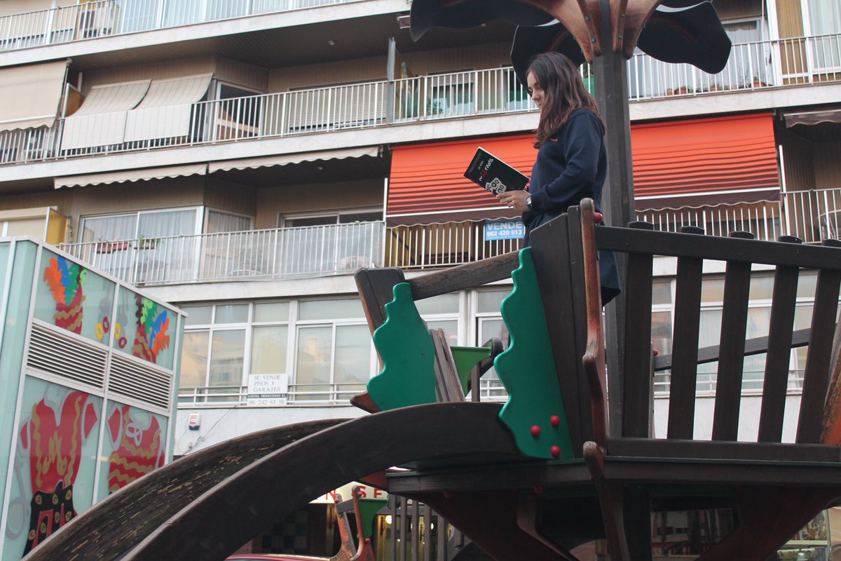 tretzeraonetes's tweet image. Novena raó de les tretze #CECVContemLecturaAVL Coordenada E4. Resseguim les pistes.