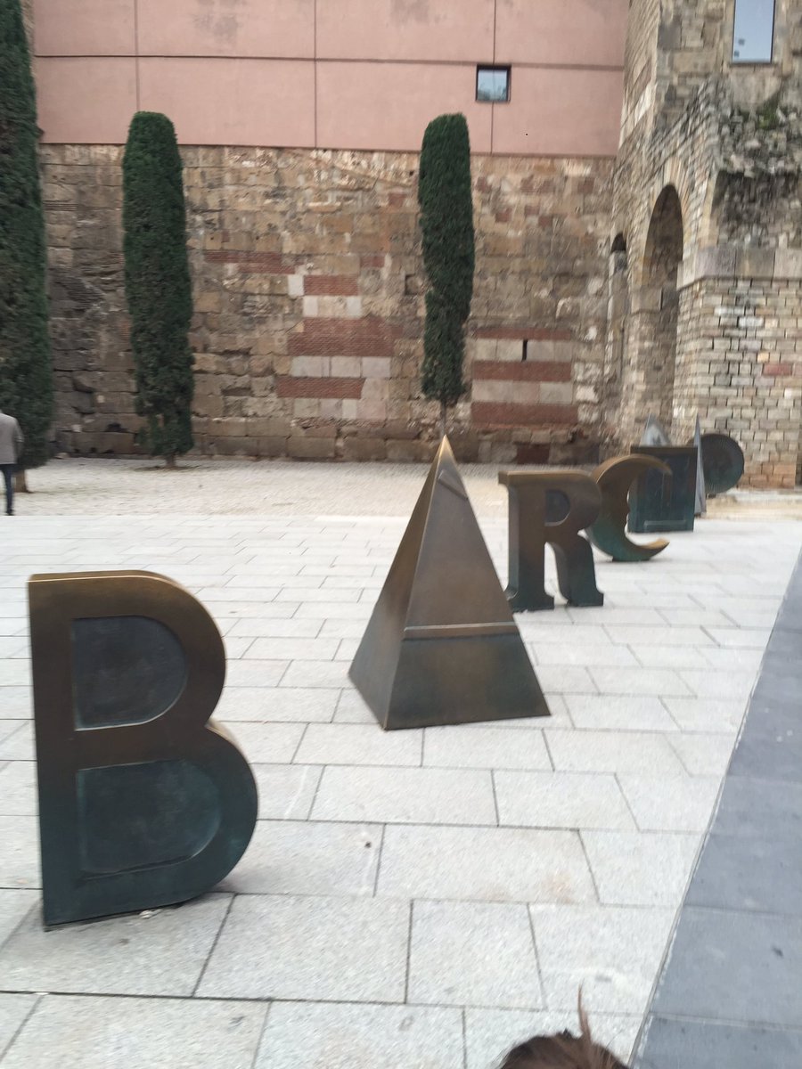 JoanBrossa's tweet photo. #Brossa2Virolai @EscolaVirolai Aquesta obra va ser creada al 1994 davant les antigues muralles romanes i medievals. https://t.co/tnkn91Cw3B