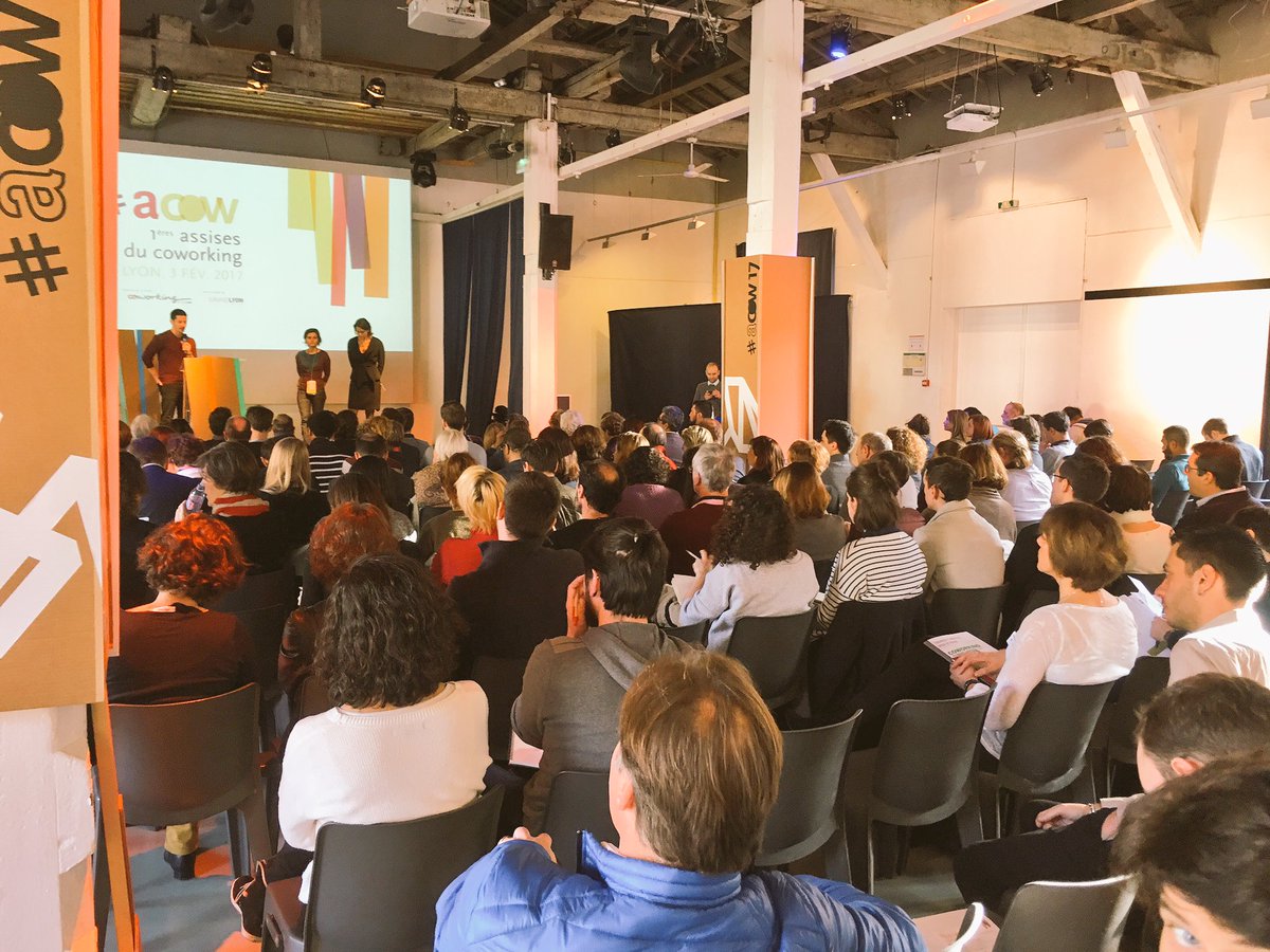 millenaire3's tweet photo. #acow17 les conférences commencent dans la Grande Salle https://t.co/FcD9BqJ3Aw