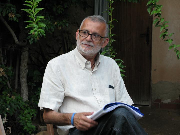 Nos llega la triste noticia del fallecimiento de un gran seguidor del Orihuela CF, el escritor Atanasio Díe. Nos sumamos a las condolencias