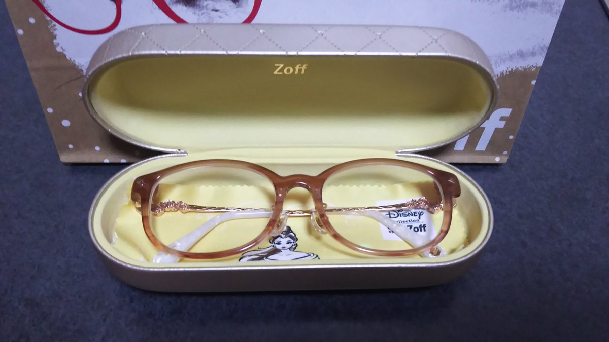 Avido Twitterren Zoffでメガネを新調したぜよ Jinsにも寄ったんだけど なかなかピンとくるものがなくて 何の気なしに Zoffに寄ったら なんとディズニープリンセスがあるではないか もう一目惚れ アリエルとベルで迷ったんだけど 最終的にはベルで